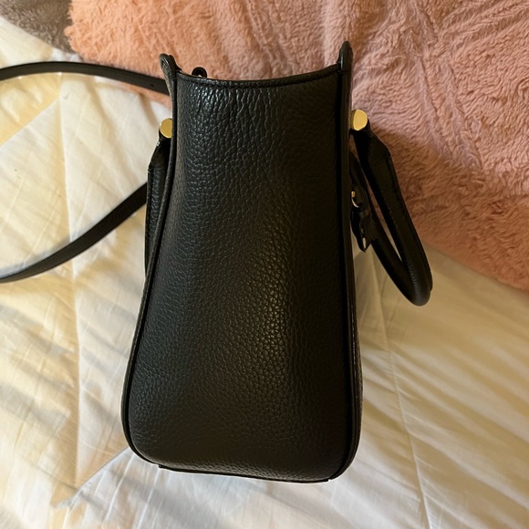Medium sized black Kate Spade purse - Picture 3 of 5